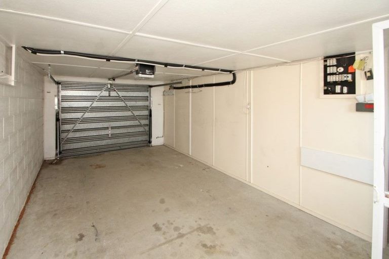 Photo of property in 27 Towey Street, Holmes Hill, Oamaru, 9401