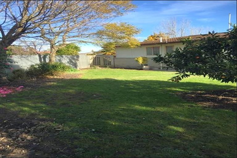 Photo of property in 16 Jeffares Place, Taradale, Napier, 4112