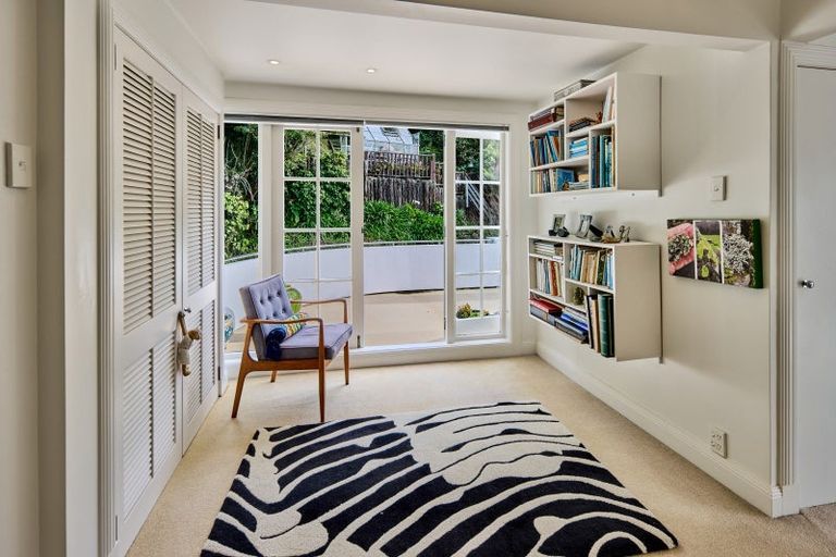 Photo of property in 412 Evans Bay Parade, Hataitai, Wellington, 6021