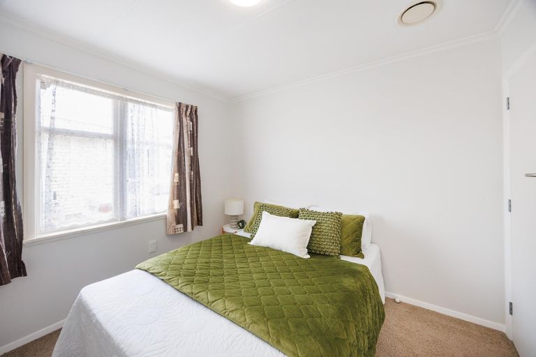 Photo of property in 27 Pembroke Street, Highbury, Palmerston North, 4412