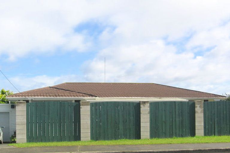 Photo of property in 18 Raumati Crescent, Onerahi, Whangarei, 0110