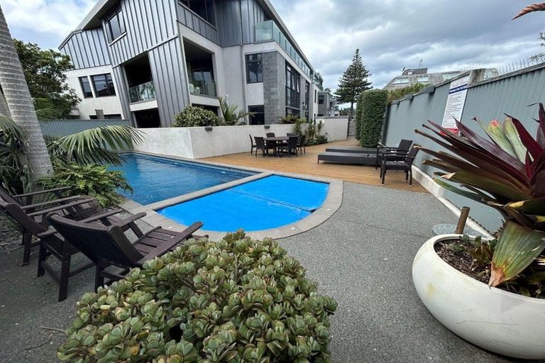 Photo of property in Vivaldi Apartments, 8/48 Marine Parade, Mount Maunganui, 3116