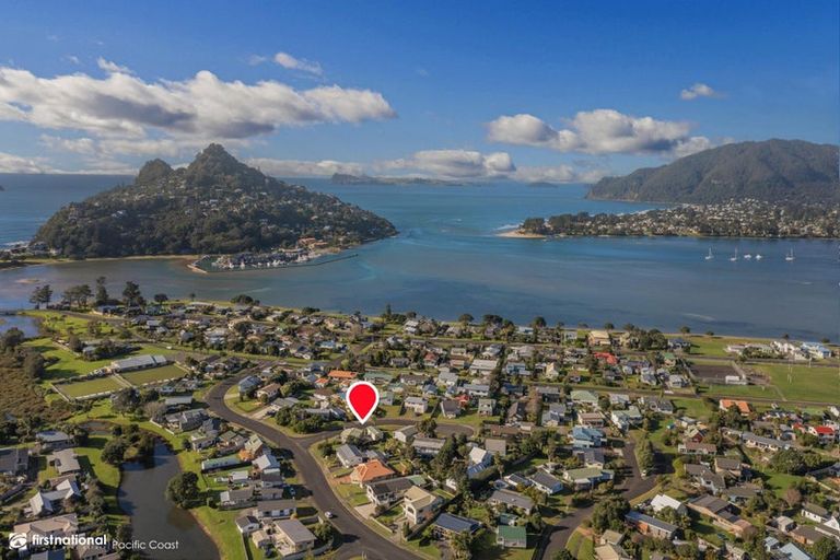 Photo of property in 1 Norfolk Place, Tairua, 3508