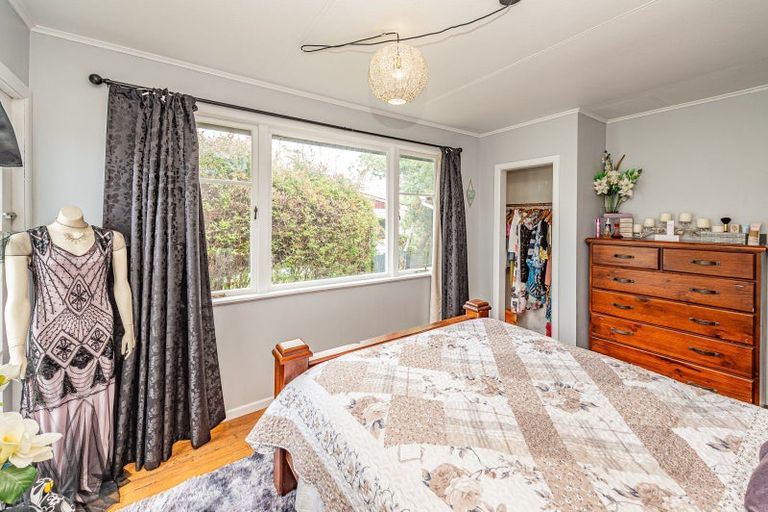 Photo of property in 64 Wikitoria Road, Putiki, Whanganui, 4501