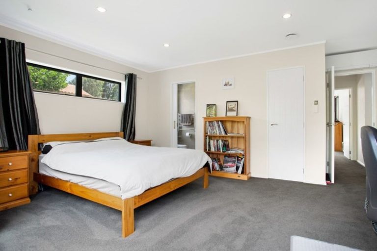 Photo of property in 65 Sunny Crescent, Huapai, Kumeu, 0810