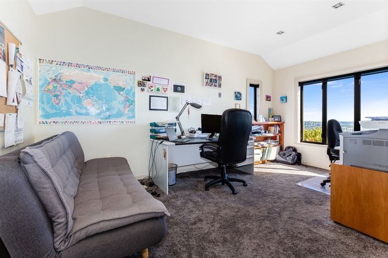 Photo of property in 16 Kahurangi Heights, Aotea, Porirua, 5024