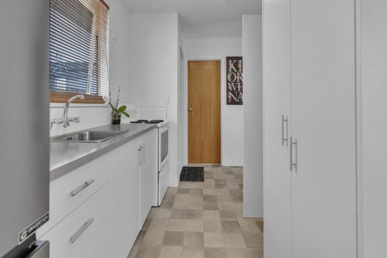 Photo of property in 2/22 Mathesons Road, Phillipstown, Christchurch, 8011