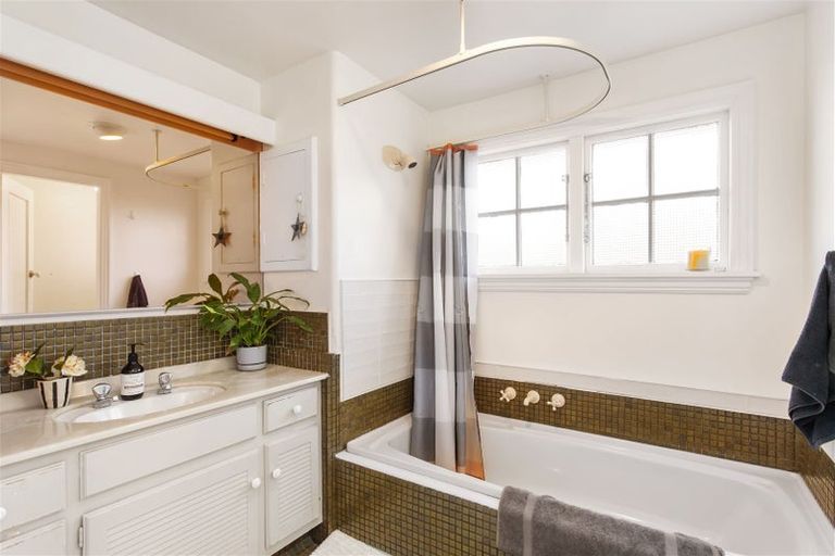 Photo of property in 233 Clyde Road, Burnside, Christchurch, 8053