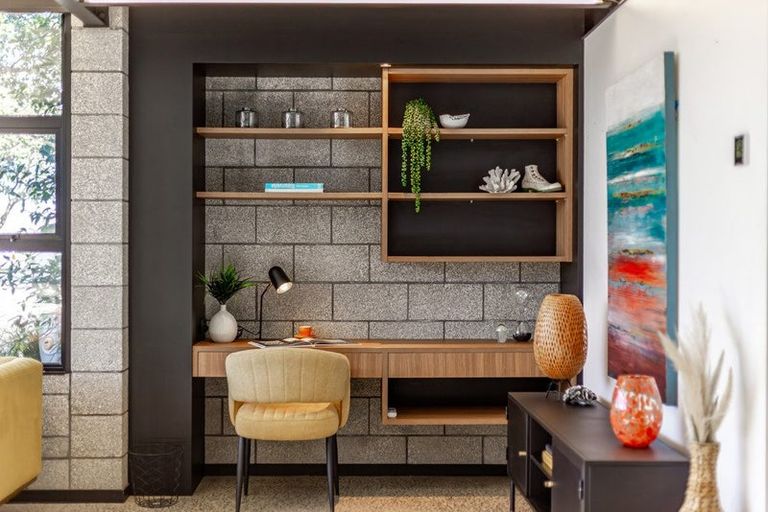 Photo of property in 377a Karaka Bay Road, Karaka Bays, Wellington, 6022