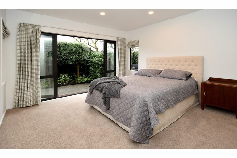 Photo of property in 22 Pohutukawa Crescent, Parklands, Christchurch, 8083