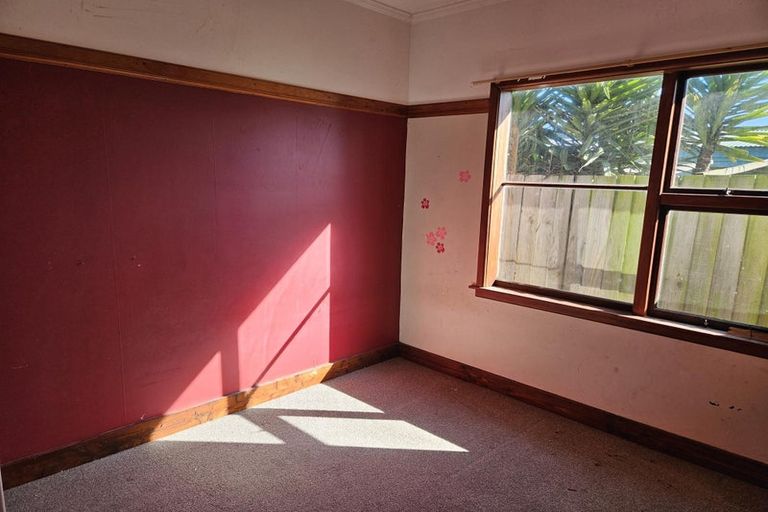 Photo of property in 165 Shaw Avenue, New Brighton, Christchurch, 8083