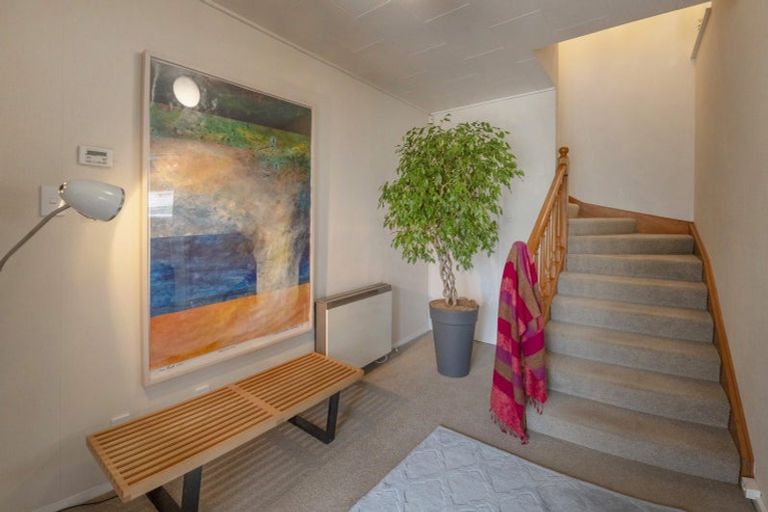 Photo of property in 101 Churchill Drive, Crofton Downs, Wellington, 6035