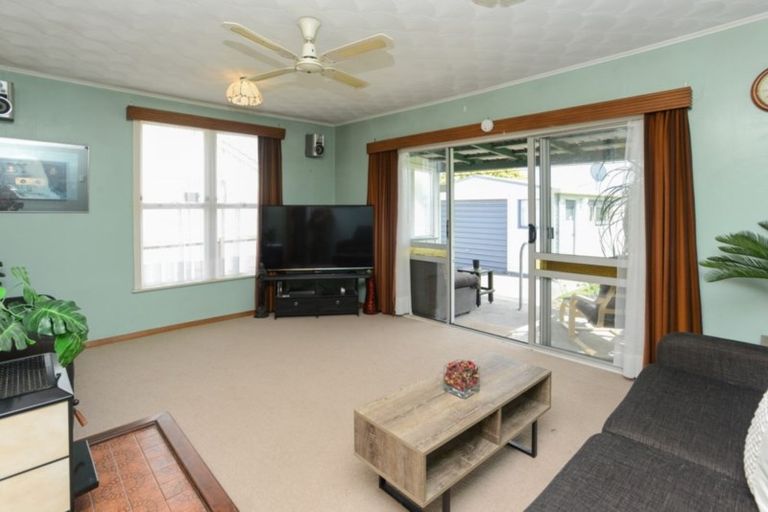 Photo of property in 21 Cottrell Crescent, Onekawa, Napier, 4110