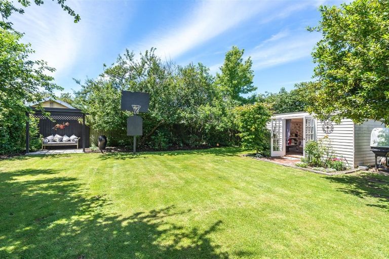 Photo of property in 44 Alpha Avenue, Strowan, Christchurch, 8052