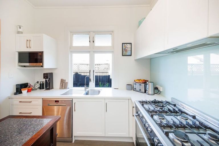 Photo of property in 22 Matipo Street, Takaro, Palmerston North, 4410