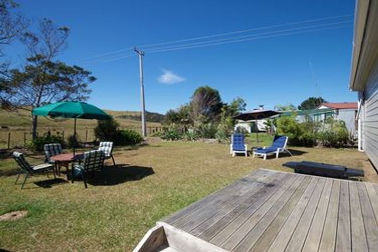 Photo of property in 38 Paradise Road, Coopers Beach, 0420