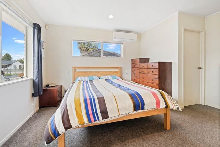 Photo of property in 49 De Quincey Terrace, Highland Park, Auckland, 2010