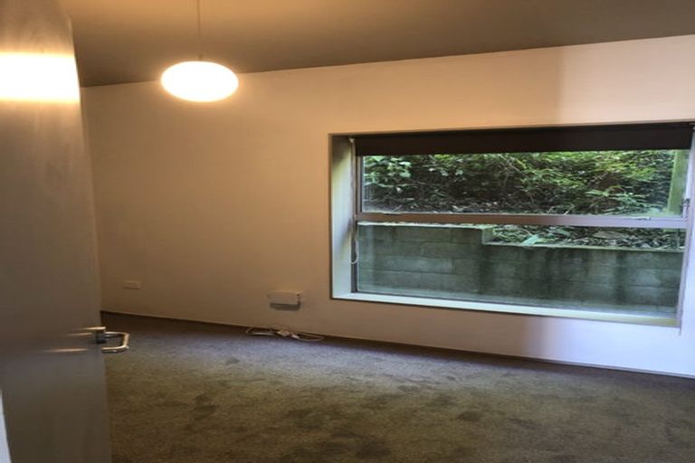 Photo of property in 16/2 Onslow Road, Khandallah, Wellington, 6035