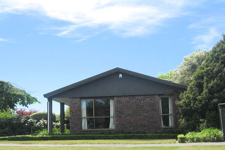 Photo of property in 58 Lake Terrace Road, Burwood, Christchurch, 8061