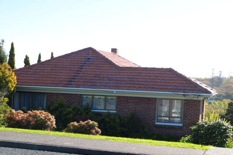 Photo of property in 48 Litten Road, Cockle Bay, Auckland, 2014