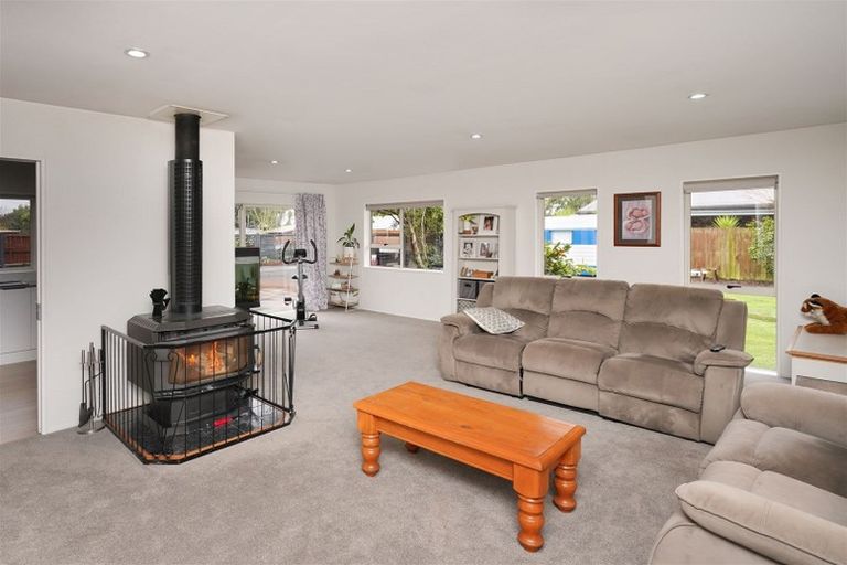 Photo of property in 5 Littles Lane, Woodend, 7610