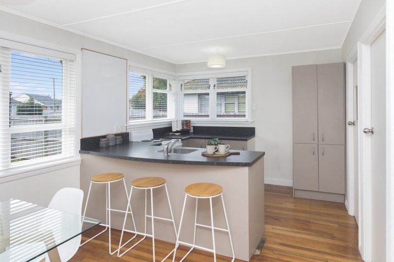 Photo of property in 142 Grahams Road, Burnside, Christchurch, 8053