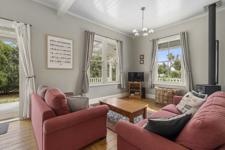 Photo of property in 6 Esther Street, Martinborough, 5711