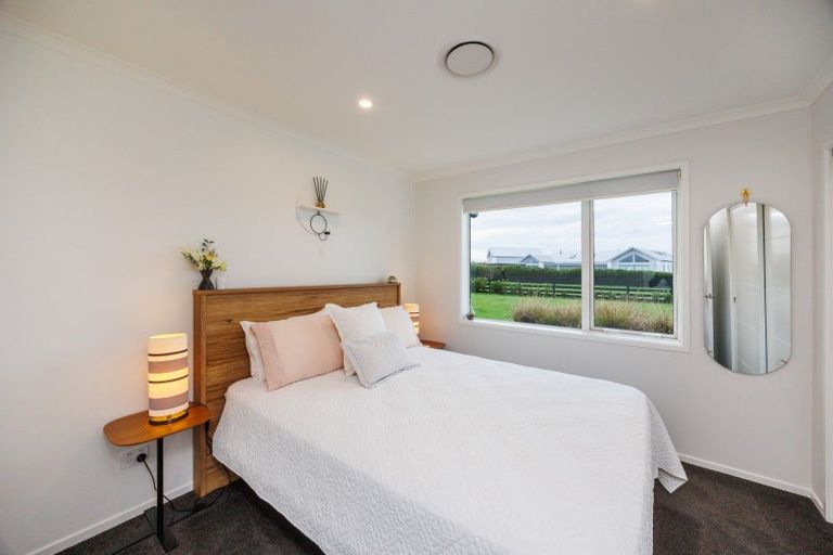 Photo of property in 61 Hartwell Drive, Kelvin Grove, Palmerston North, 4470