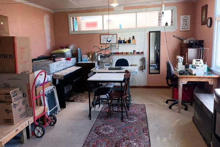 Photo of property in 9 Gladstone Street, Westport, 7825