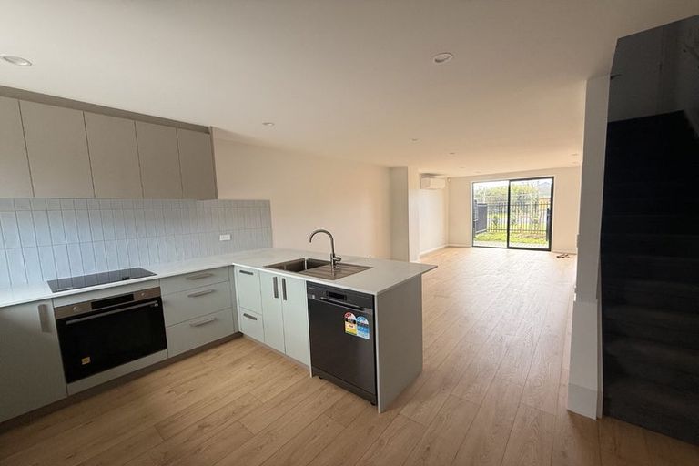 Photo of property in 4/1 Scott Road, Hobsonville, Auckland, 0616