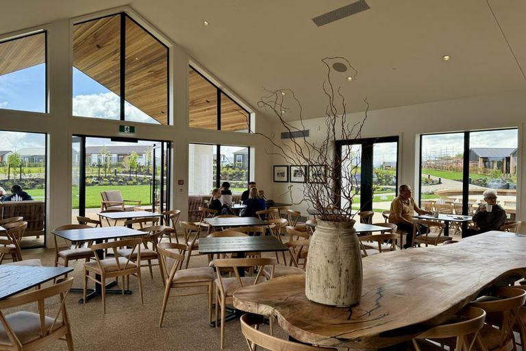 Photo of property in 18 Evergreen Parade, Rosehill, Papakura, 2113