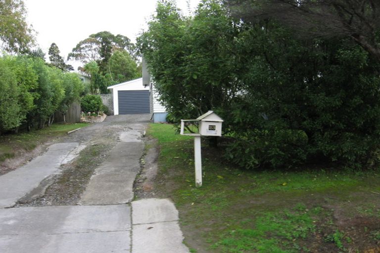 Photo of property in 23 Tauhinu Road, Greenhithe, Auckland, 0632