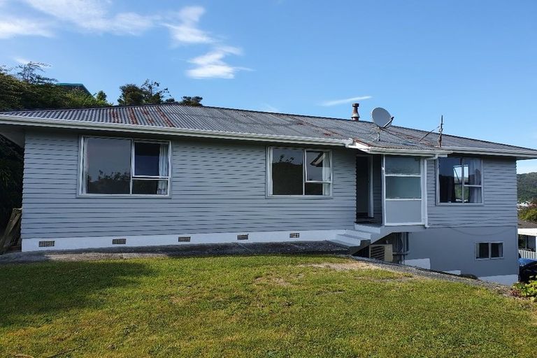 Photo of property in 16 Tyrone Grove, Wainuiomata, Lower Hutt, 5014