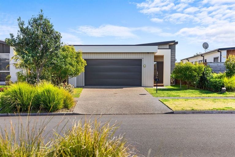 Photo of property in 70 Coast Boulevard, Papamoa Beach, Papamoa, 3118