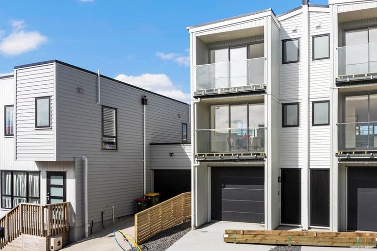 Photo of property in 45 Waihou Crescent, Albany Heights, Auckland, 0632