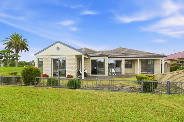 Photo of property in 2 Beachwater Drive, Papamoa Beach, Papamoa, 3118