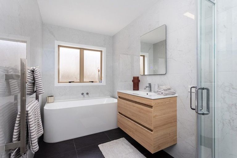 Photo of property in 34 Te Kauri Place, Helensville, 0800