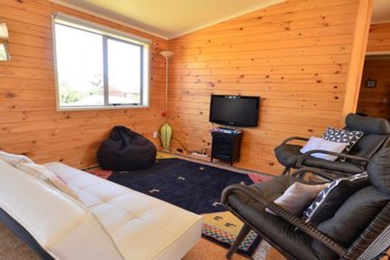 Photo of property in 38 Paradise Road, Coopers Beach, 0420