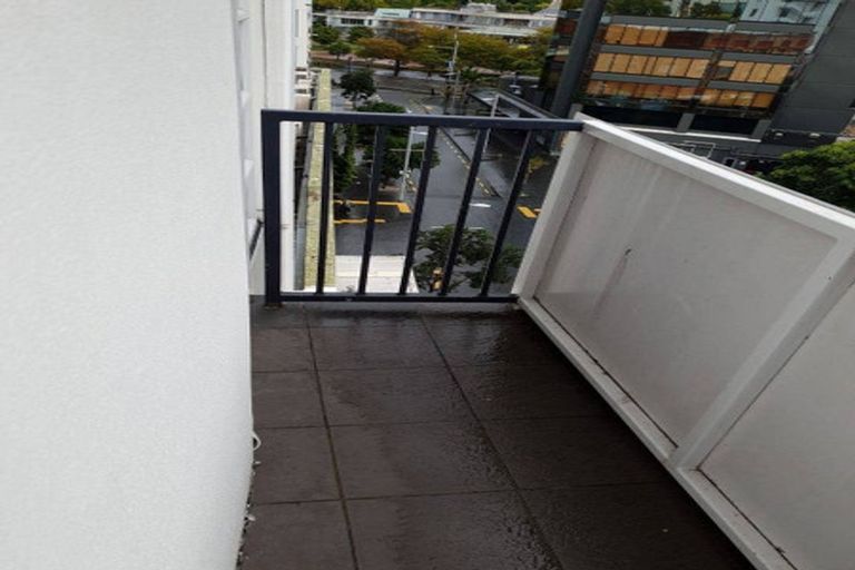 Photo of property in The Aucklander Apartments, 5a/25 Rutland Street, Auckland Central, Auckland, 1010