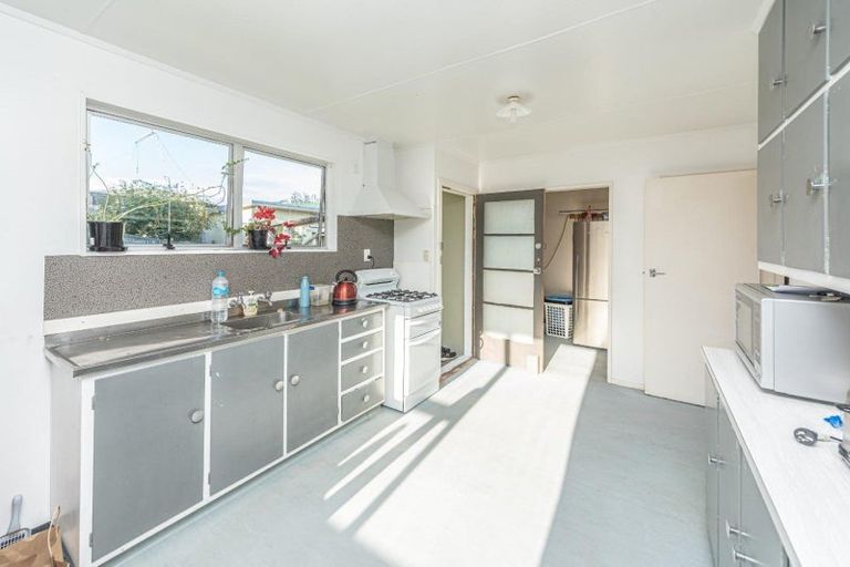 Photo of property in 90a Karaka Street, Castlecliff, Whanganui, 4501
