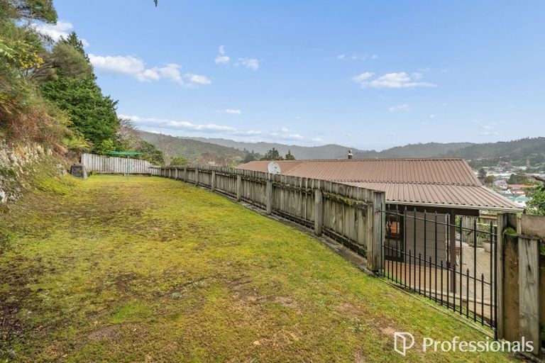 Photo of property in 15c Glen Road, Stokes Valley, Lower Hutt, 5019