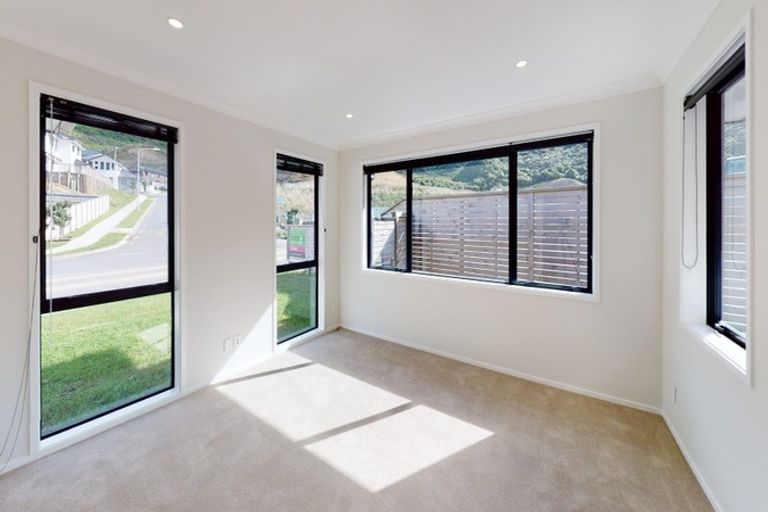 Photo of property in 122 Silverstream Road, Crofton Downs, Wellington, 6035