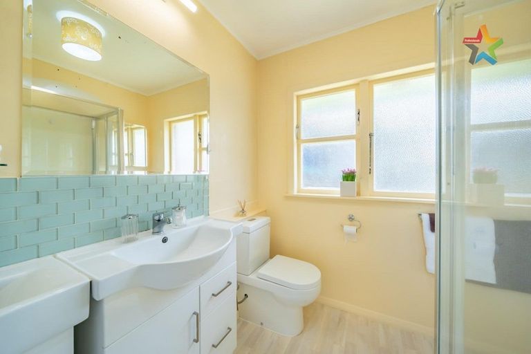 Photo of property in 1 Fairfield Avenue, Fairfield, Lower Hutt, 5011