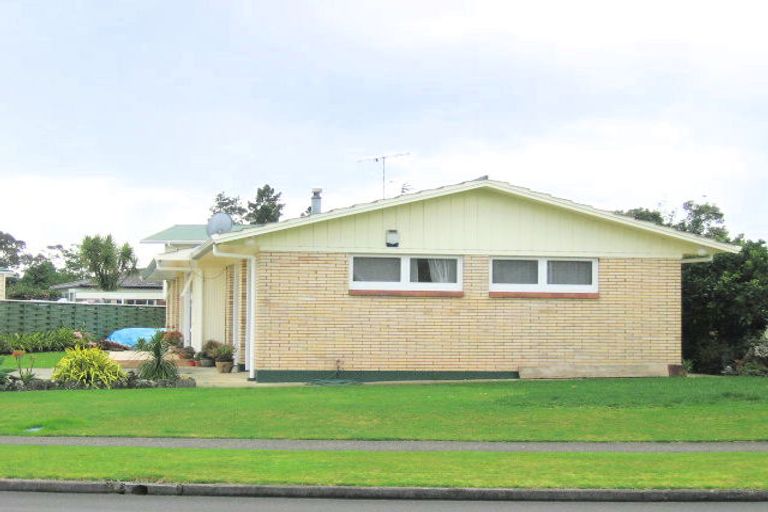Photo of property in 27 Carlton Crescent, Te Kamo, Whangarei, 0112