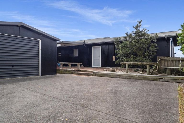 Photo of property in 175 Pukehina Parade, Pukehina, 3189