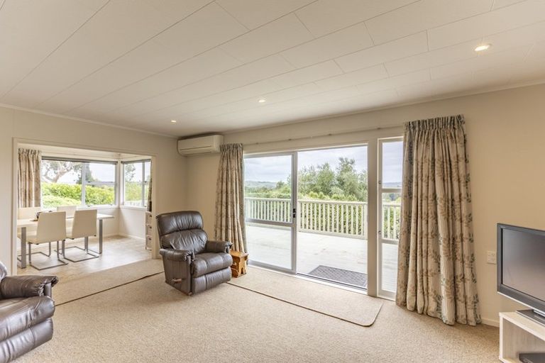 Photo of property in 10 Domain Road, Waipawa, 4210