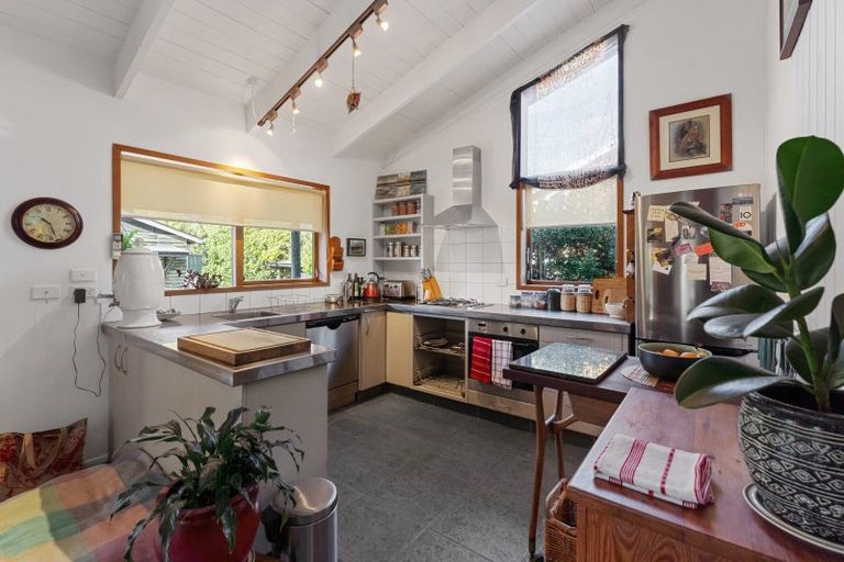 Photo of property in 47 Waimea Road, Waikanae Beach, Waikanae, 5036