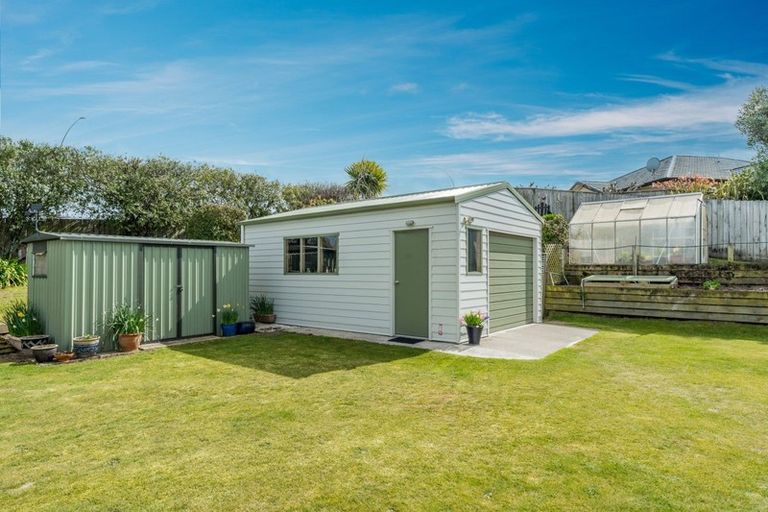 Photo of property in 33 Kahurangi Drive, Rangatira Park, Taupo, 3330