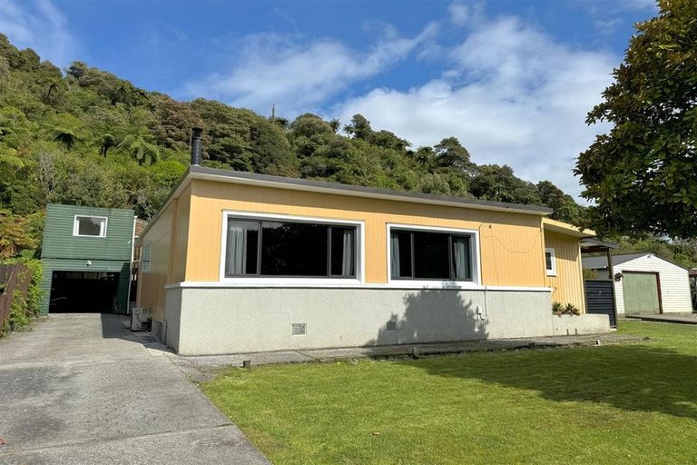 Photo of property in 240 Marsden Road, Greymouth, 7805