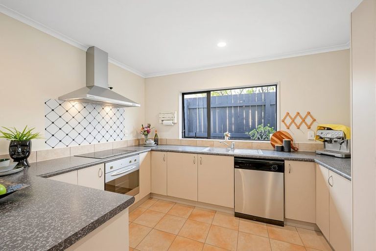 Photo of property in 48 Basra Drive, Henderson, Auckland, 0612